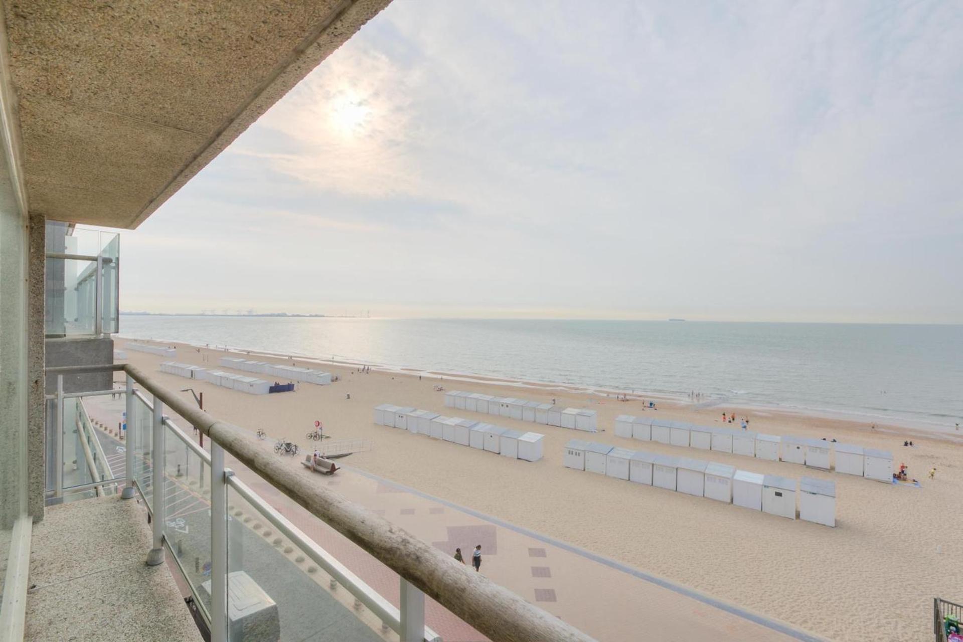 Appartementen Op De Zeedijk In Knokke Op De 3E En 4E Verdieping Van Logie Marie Exterior foto
